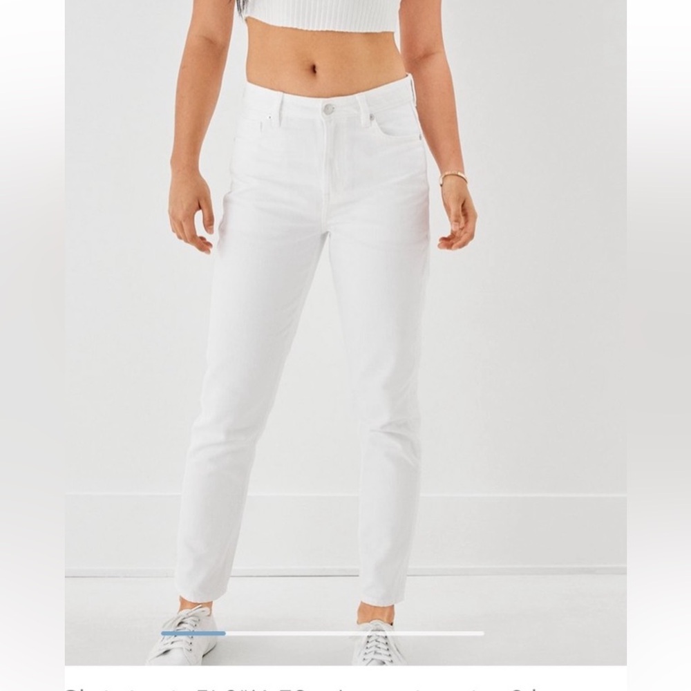 American Eagle mom jeans white 00 regular
